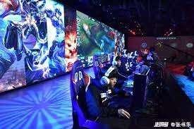 德州扑克后期怎么防风险（德州扑克后期风险控制策略）