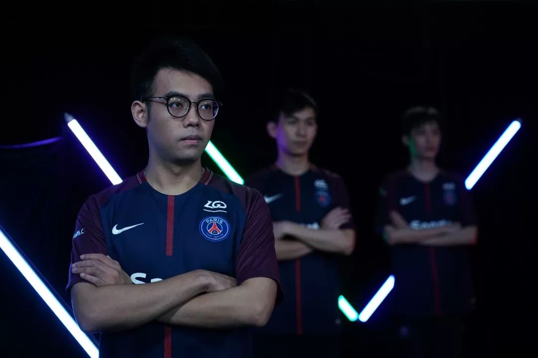 三连冠的时 三连冠的时